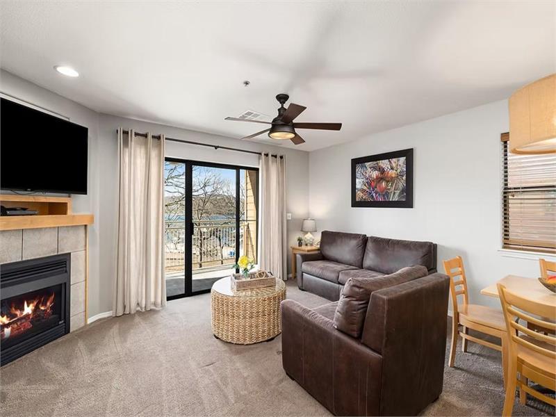 2 Bedroom Luxury Lakefront 2500