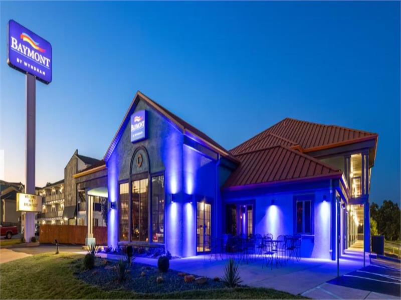 Baymont at Thousand Hills - Standard